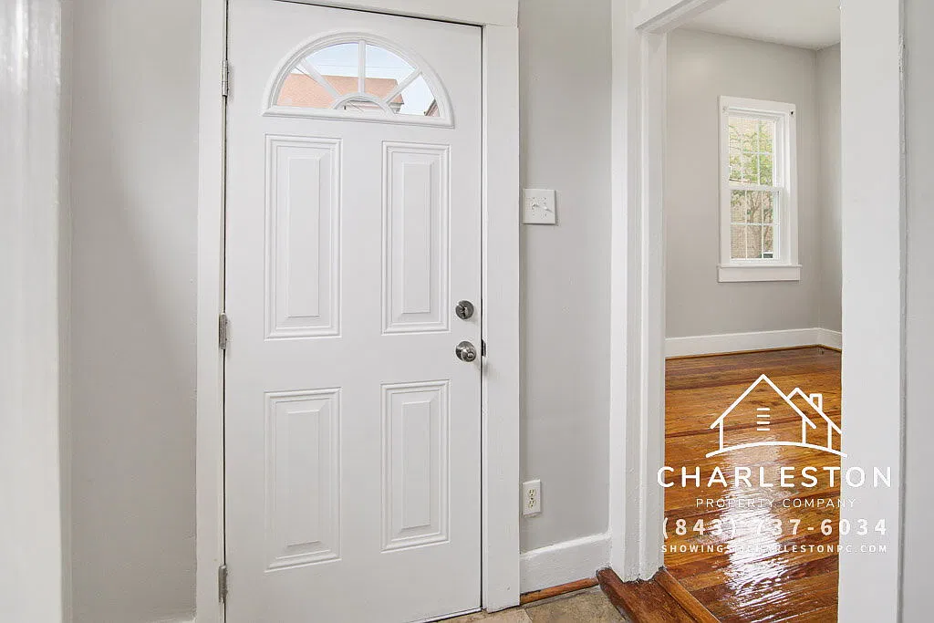 2 bed, 1.0 bath, 912 sqft, $2,595 — Photo 4