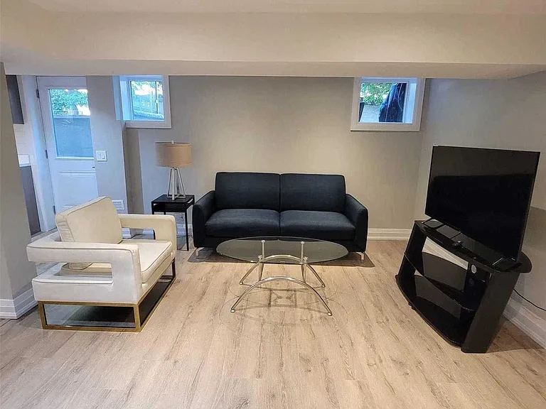 41 Brucewood Cres — Photo 8