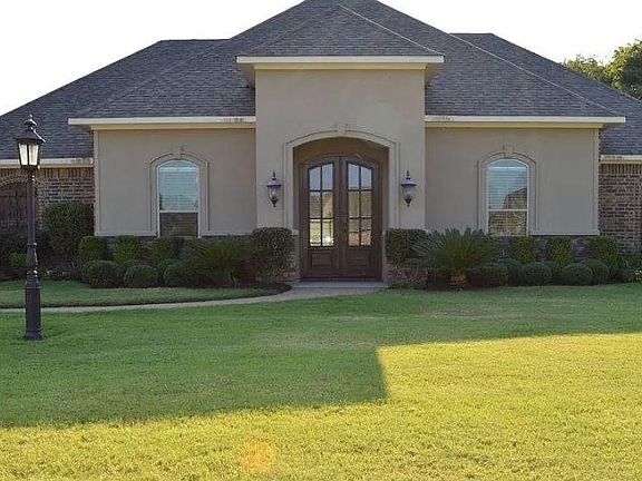 2nd image of 411 Drury Ln