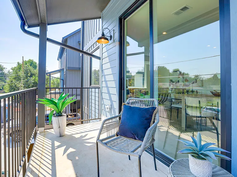 5055 Cody St #G — Photo 4