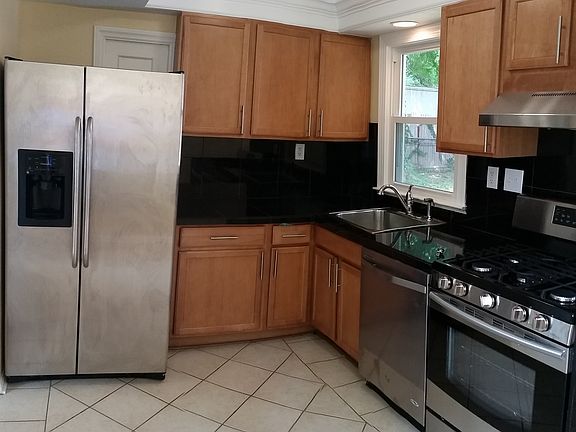 2nd image of 3008 University Blvd W