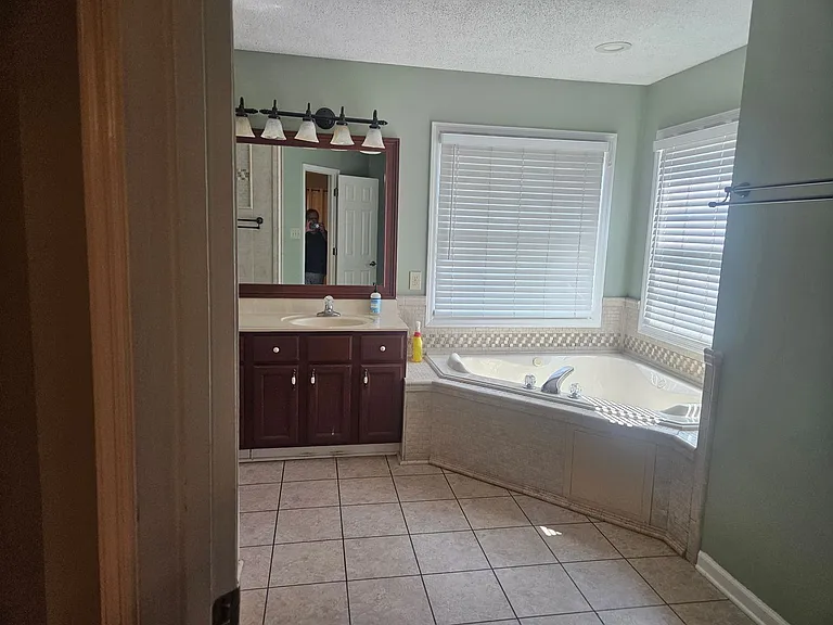 734 Concord Farms Ln — Photo 16
