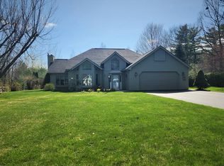 13 Pine Ridge Dr, Morrisonville, NY 12962