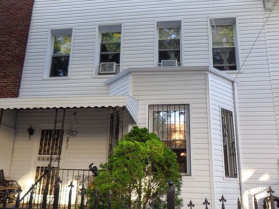2nd image of 2735 Holland Ave