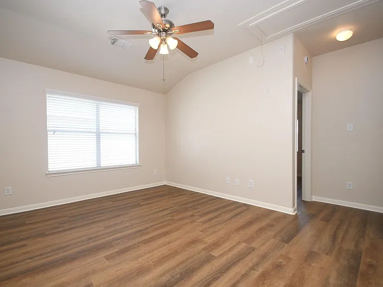 13111 Rippling Creek Ln — Photo 21