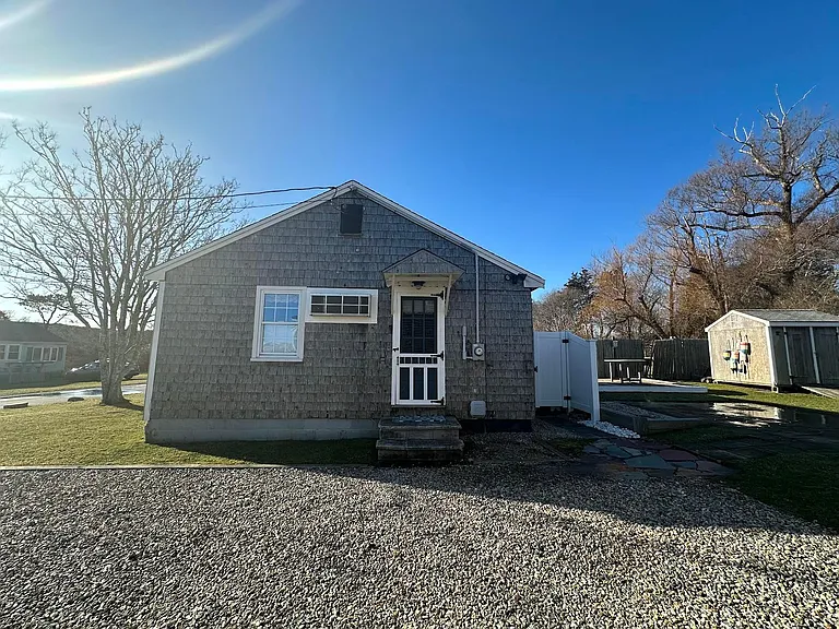 19 Williams Ave — Photo 12