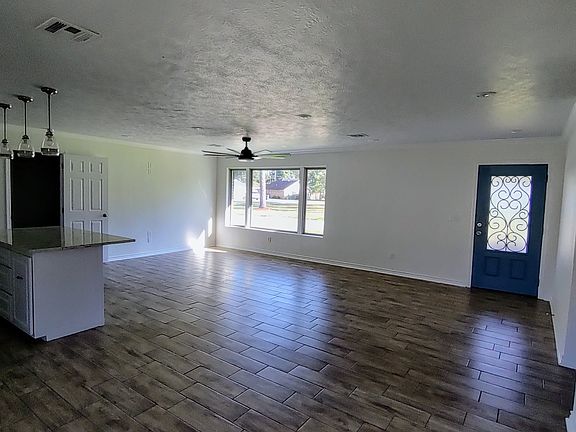 5th image of 105 Rolling Hills Dr
