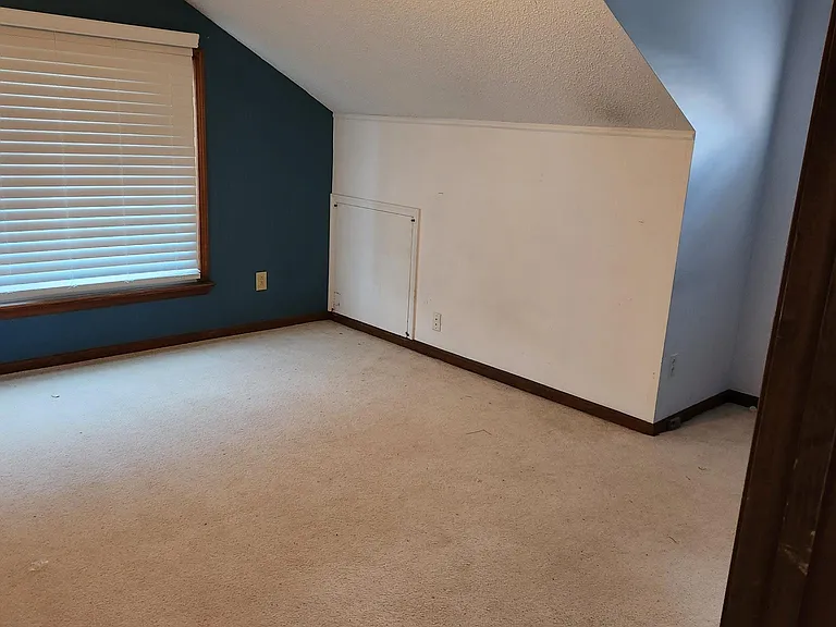 1012 Capstone Xing — Photo 15
