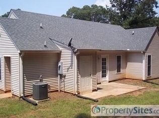 102 Jason Dr, Seneca, SC 29678