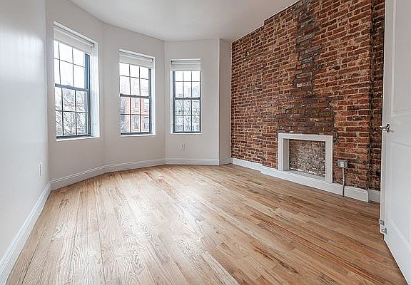 2nd image of 60 Herkimer St #2