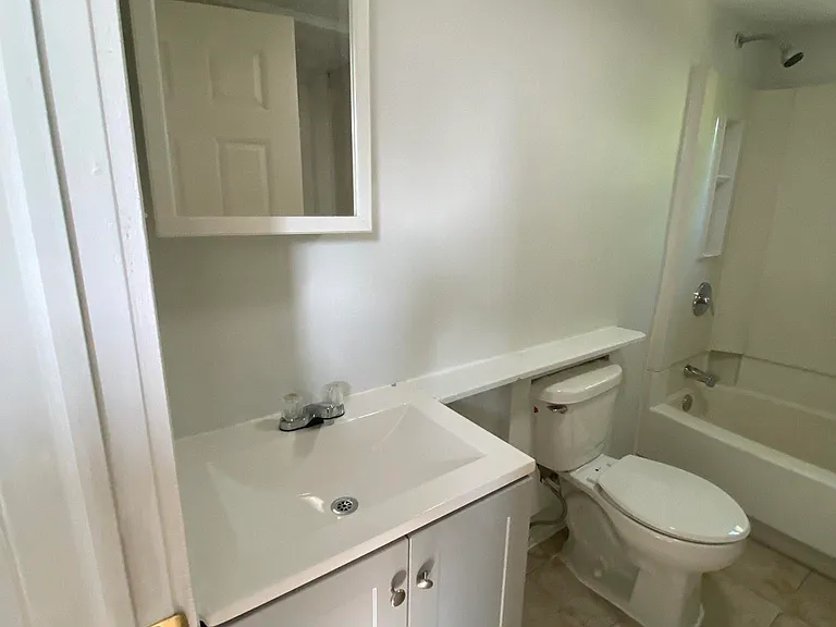 61 Pointview Rd #2 — Photo 27