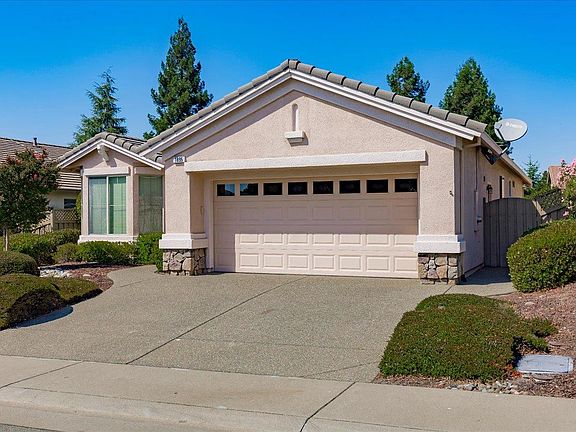 4th image of 1895 Laurelhurst Ln
