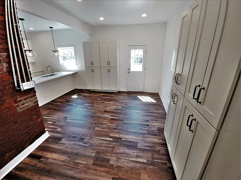 410 Walter St — Photo 9