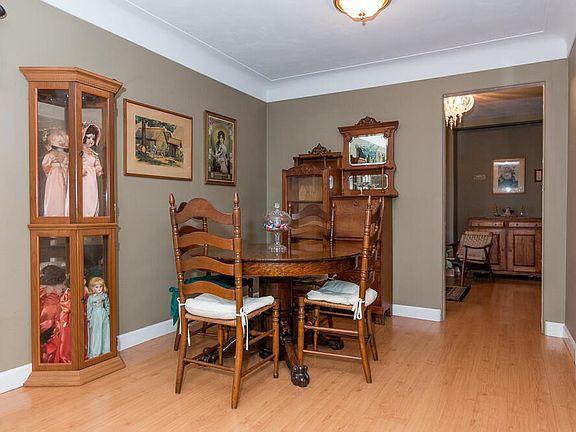 2nd image of 4326 Bronson Blvd