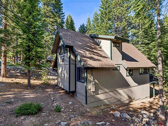 3rd image of 11933 Chamonix Rd