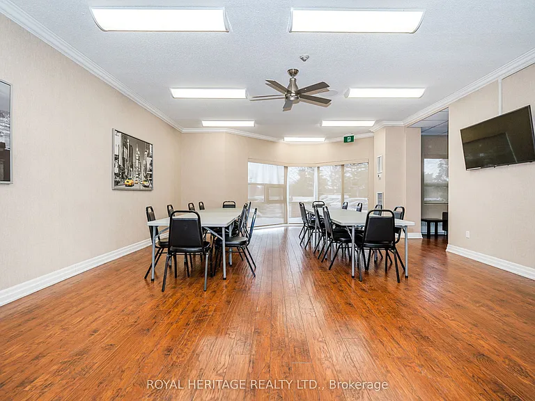 10 Dean Park Rd #313 — Photo 25