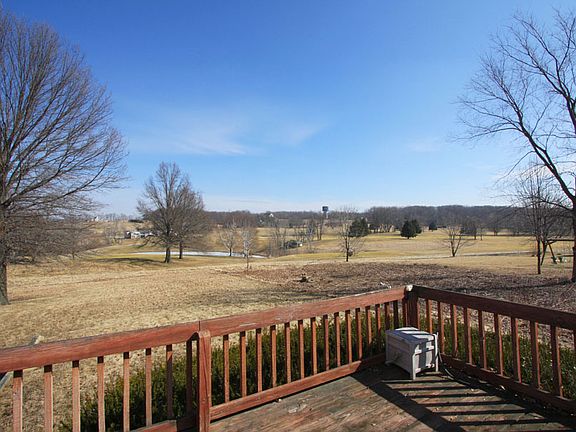2nd image of 942 Fairway Dr