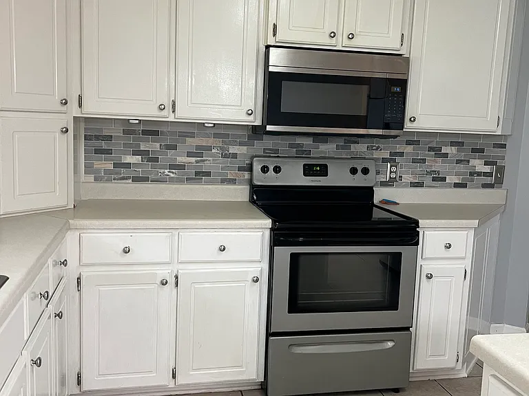 412 Fulton Dr — Photo 9