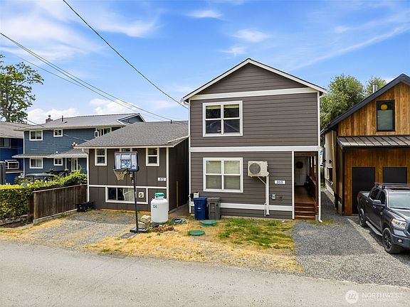 2nd image of 872 Juniper Pointe Lane