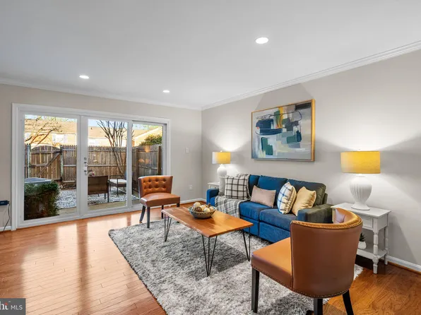 8542 Forrester Blvd, Springfield, VA 22152