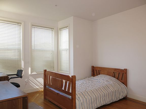 4th image of 2428 Bay Shore Blvd APT 8
