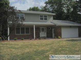 5190 Clara Dr, Saginaw, MI 48638