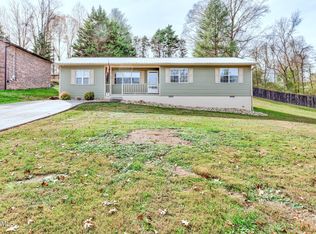 620 Melton Hill Dr, Clinton, TN 37716