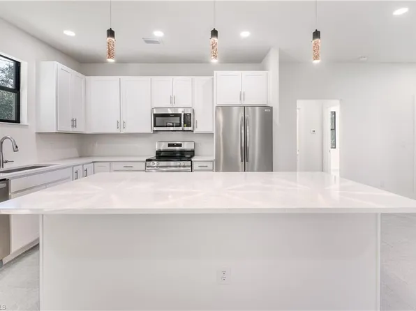 4303 18th AVE SE, NAPLES, FL 34117