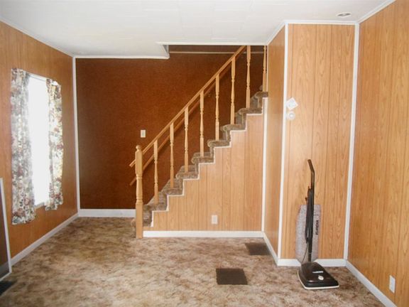 4th image of 1 Tamarack St