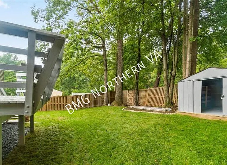 8461 Yellow Leaf Ct — Photo 31