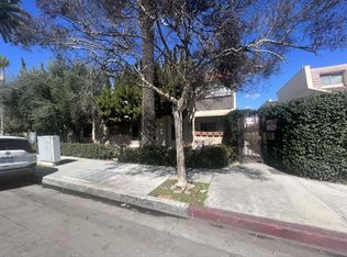 18433 Collins St #119, Tarzana, CA 91356