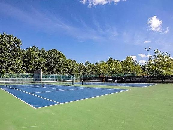 tennis court - residents only