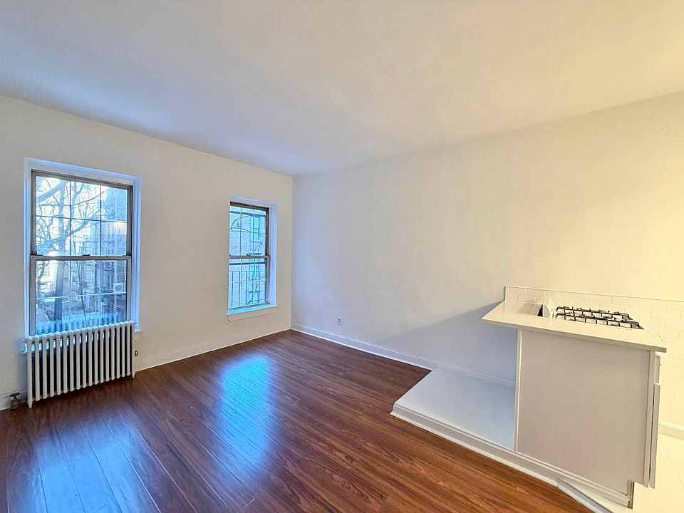 1st image of 1594 3rd Ave APT 4C