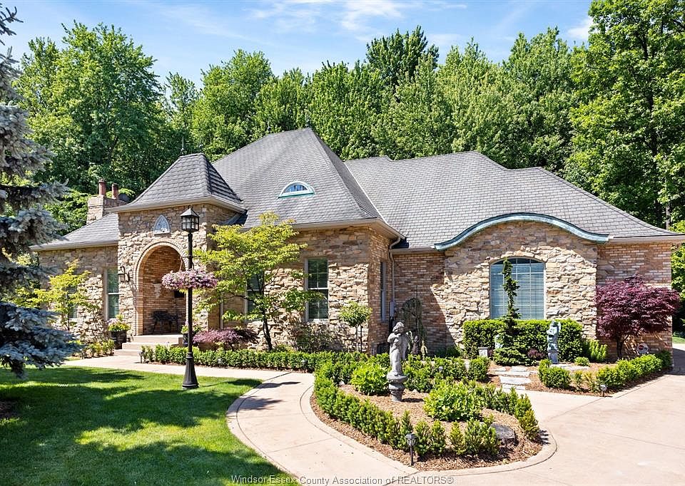 1st image of 385 Bel Air Cir