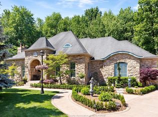 Vintage Oaks, Lakeshore, ON N8N 5H4