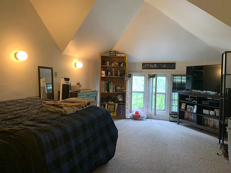 2756 N Farwell Ave #3 — Photo 12