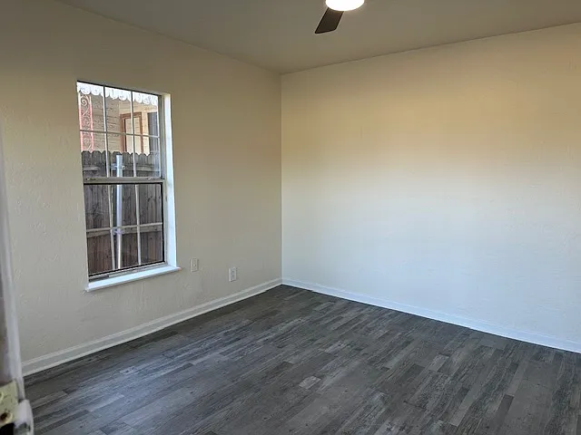 712 Walnut St — Photo 3