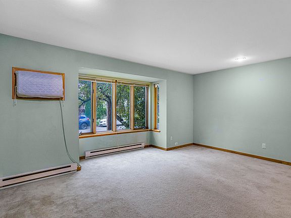 5th image of 16 N Allen St