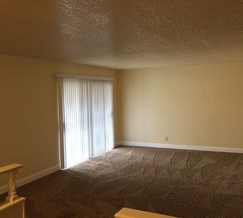 3rd image of 5378 N Del Mar Ave