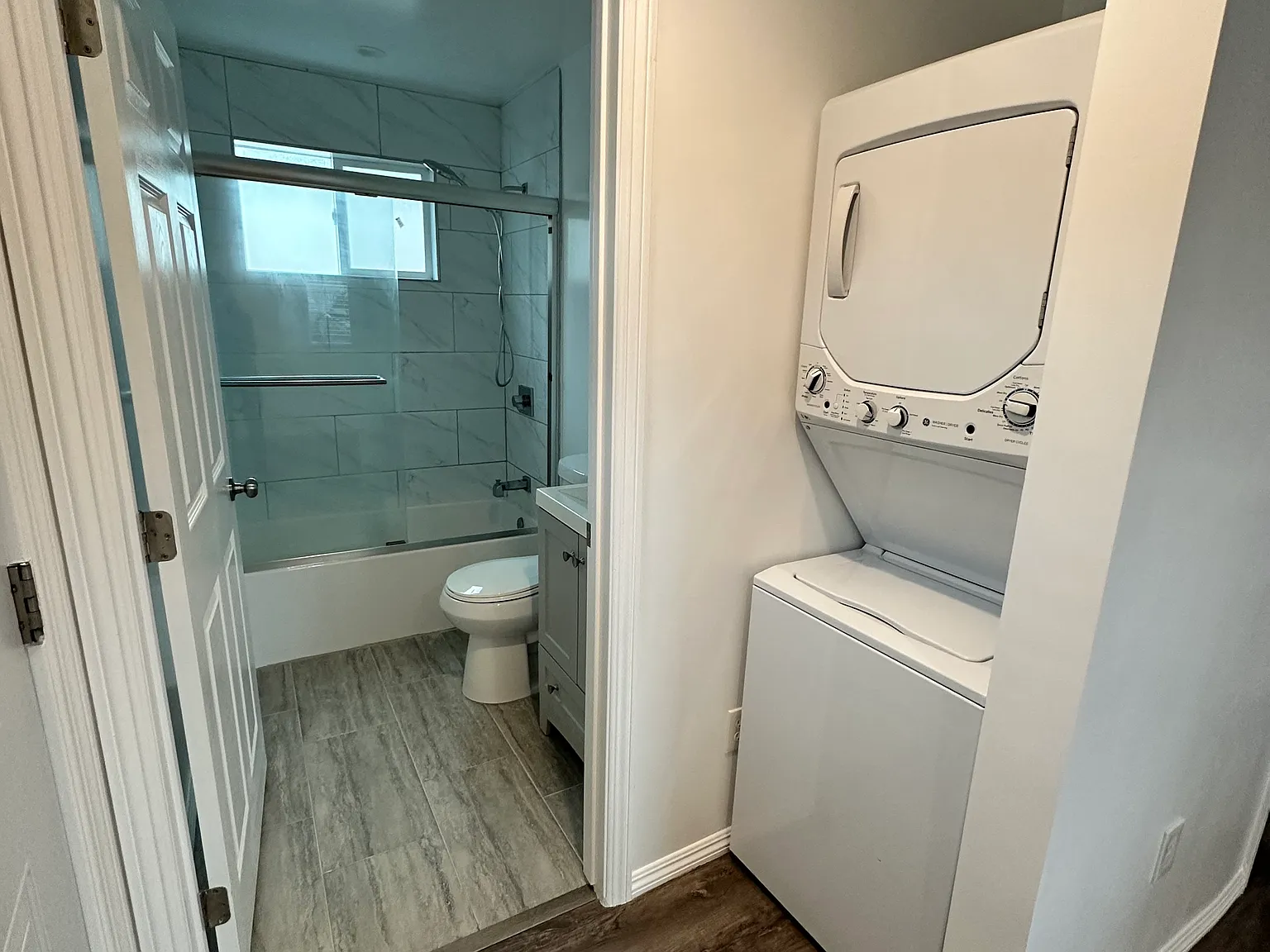 1 bed, 409 sqft, $2,100 — Photo 4