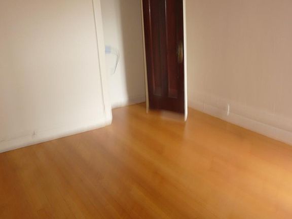 4th image of 2327 W Wilson Ave APT 3