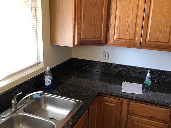 4th image of 1103 W Ovington St