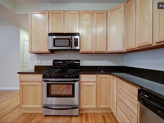 4th image of 2904 N Avers Ave Unit 2F