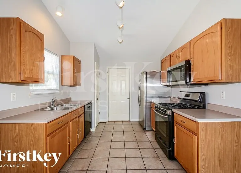44 Spring Borough Ct — Photo 7