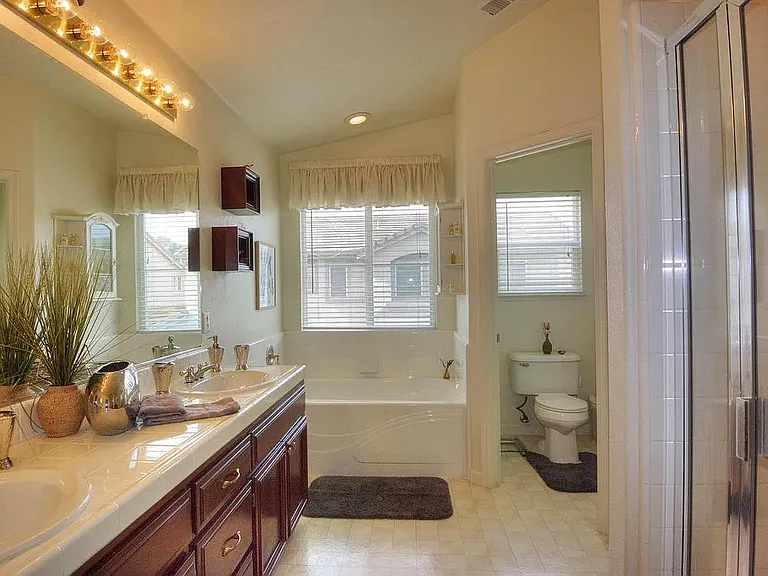 34221 Torrey Pine Ln — Photo 18