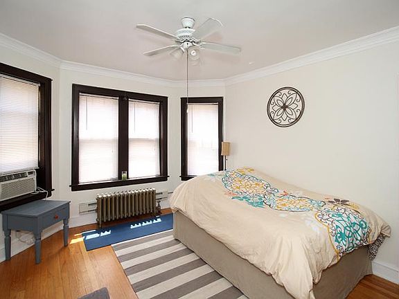 2nd image of 3815-17 N Greenview #3817TWOW