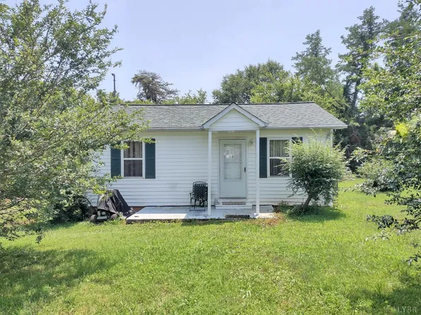 32 Northside Ave, Pamplin, VA 23958