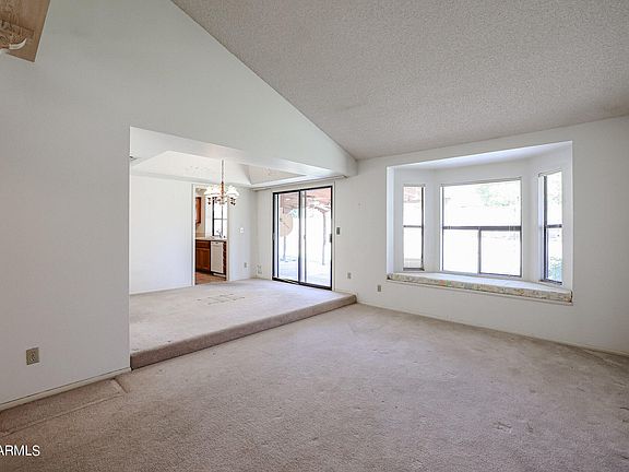 3rd image of 6610 E KINGS Avenue