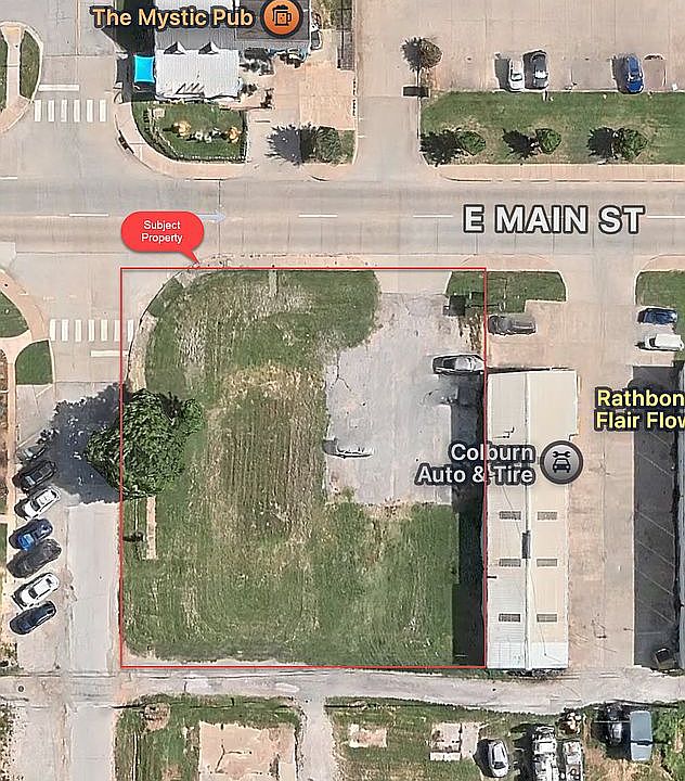 1st image of 602 E Main St