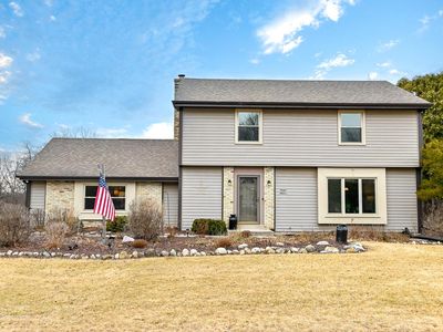 W184N8293 Tours DRIVE, Menomonee Falls, WI, 53051